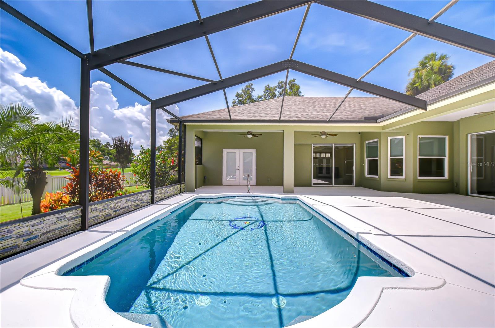 DARBY LAKE - Residential