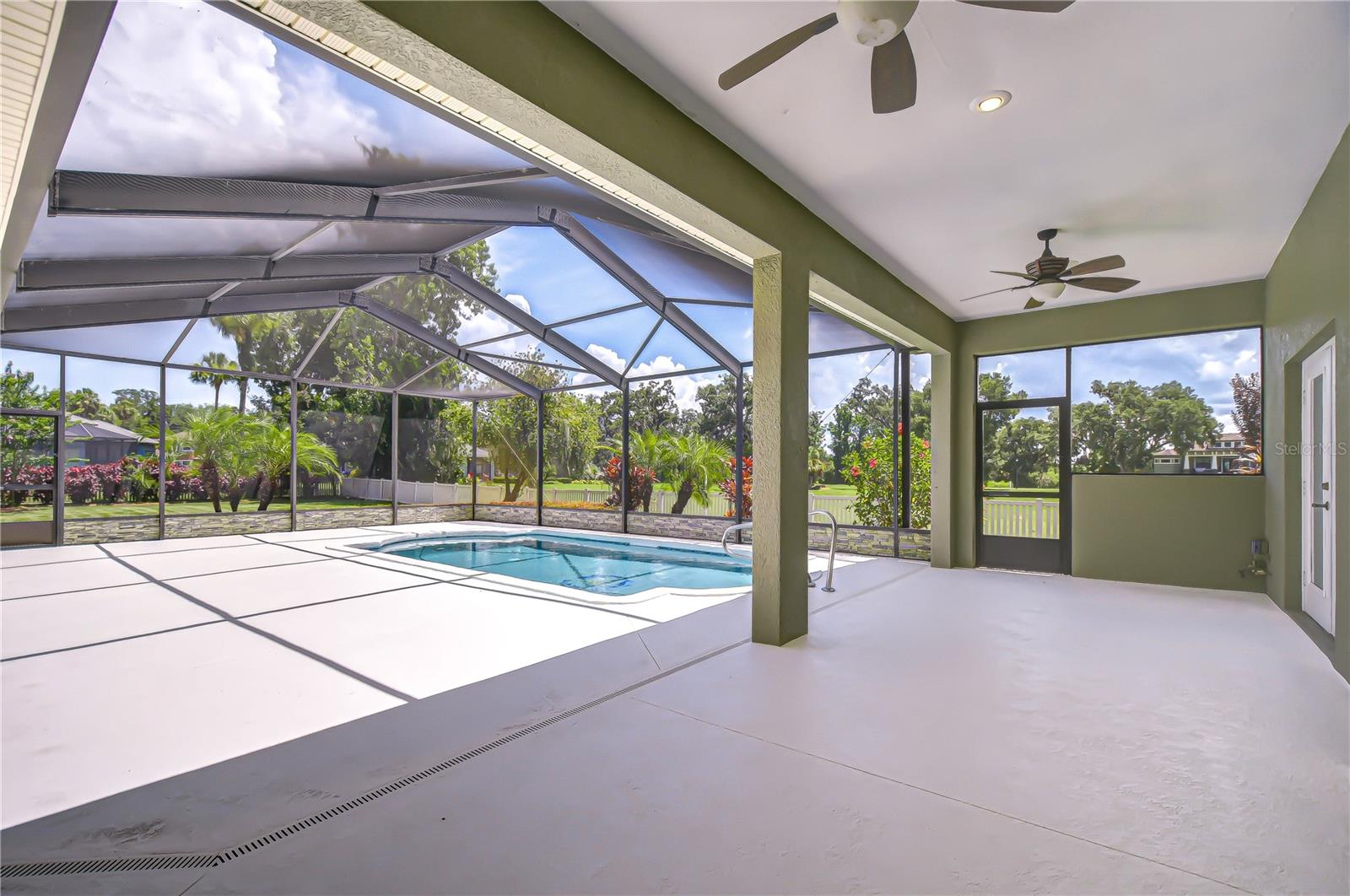 DARBY LAKE - Residential