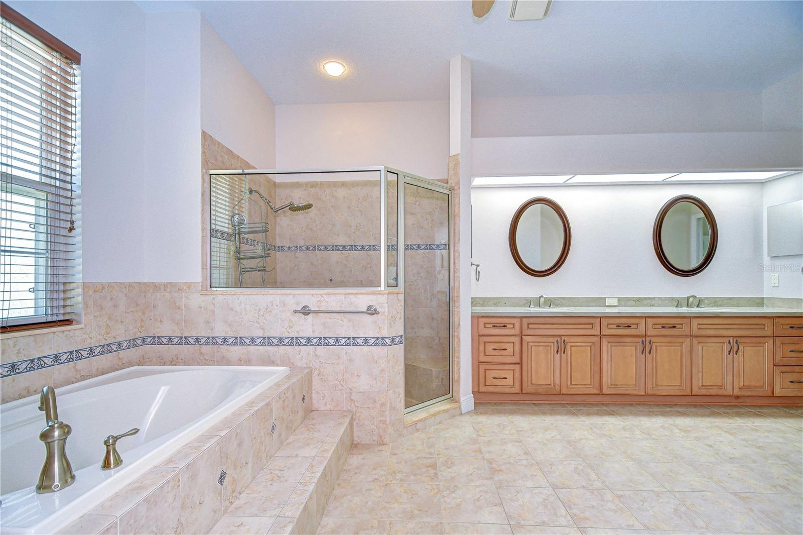 DARBY LAKE - Residential