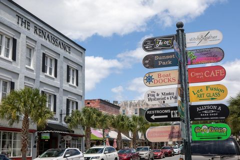 Tiny photo for 999 Fairview Avenue, Mount Dora, FL 32757 (MLS # TB8482846)