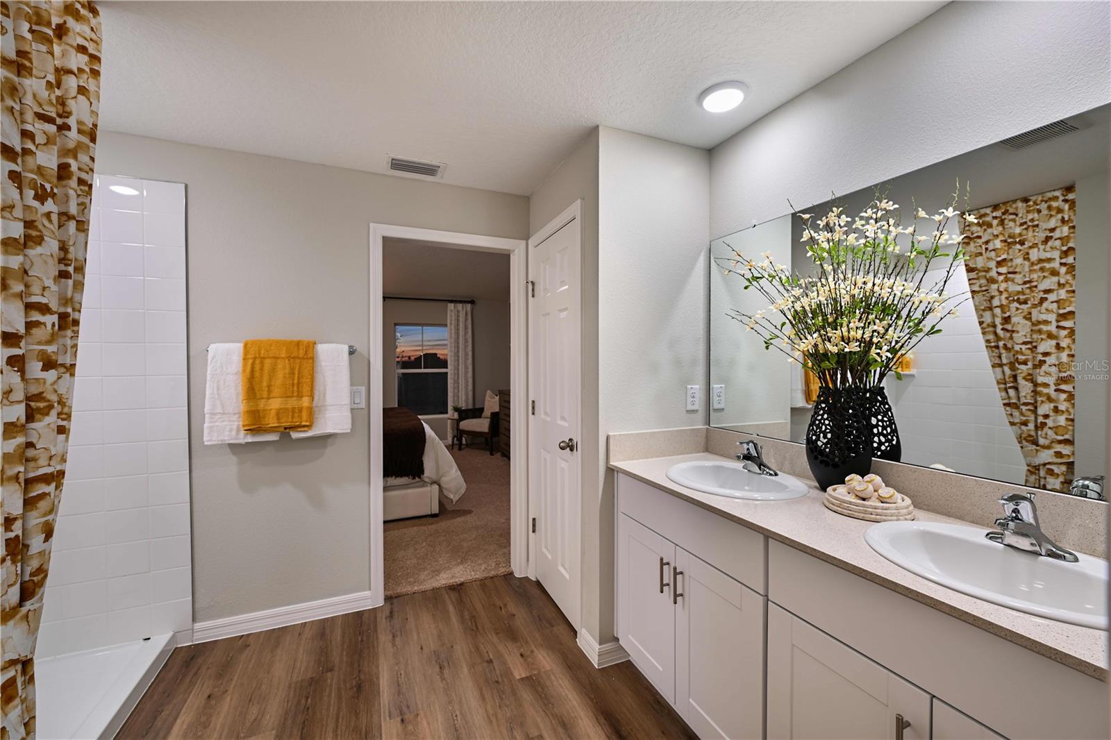 TWO RIVERS - Residential