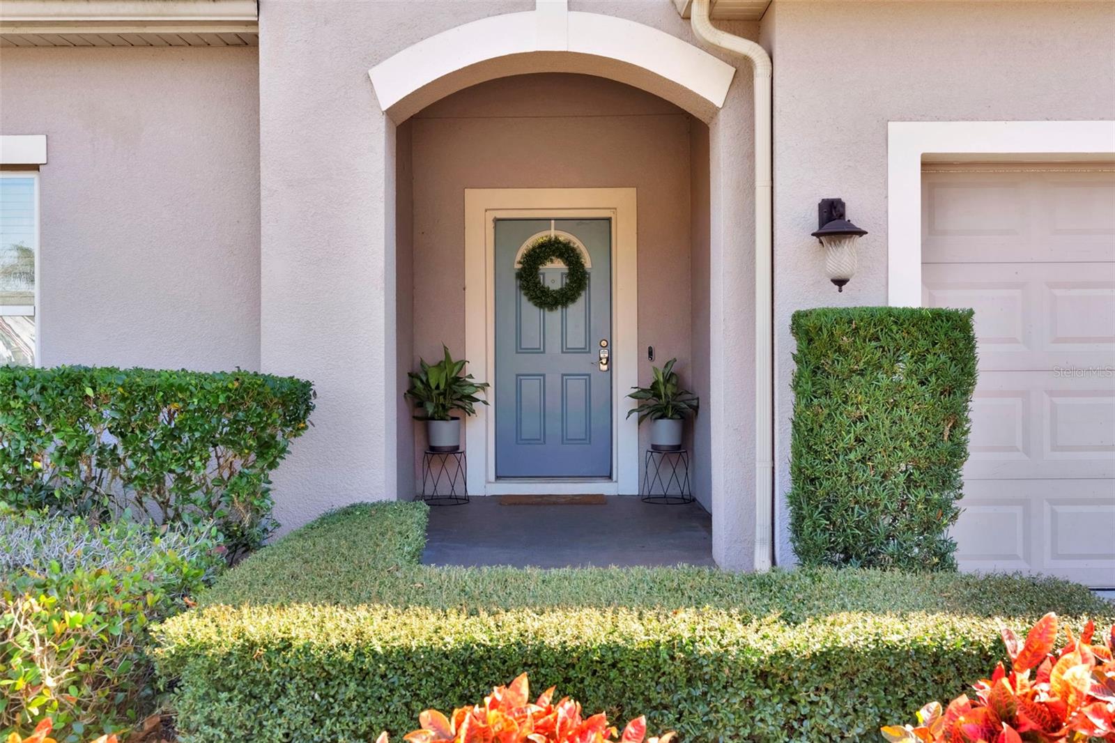 1102 WHITE WATER BAY DRIVE