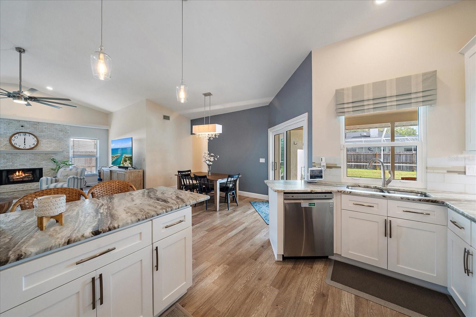 EMERALD GARDENS - Residential