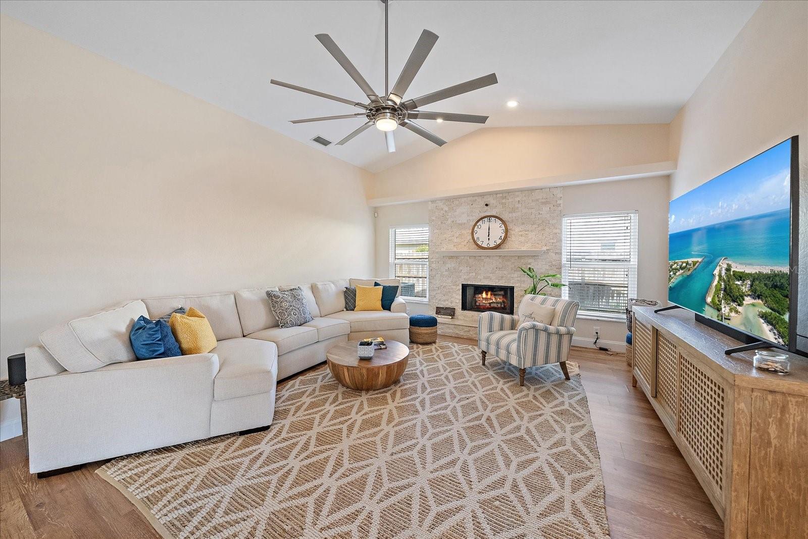 EMERALD GARDENS - Residential