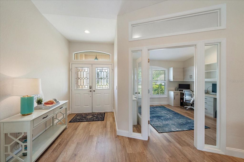 Photo of 4424 Diamond Circle W, Sarasota, FL 34233 (MLS # A4675437)