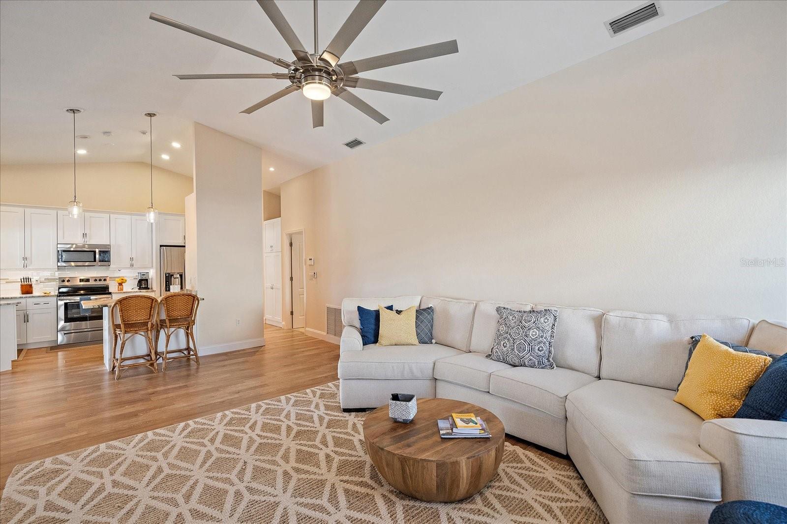 EMERALD GARDENS - Residential