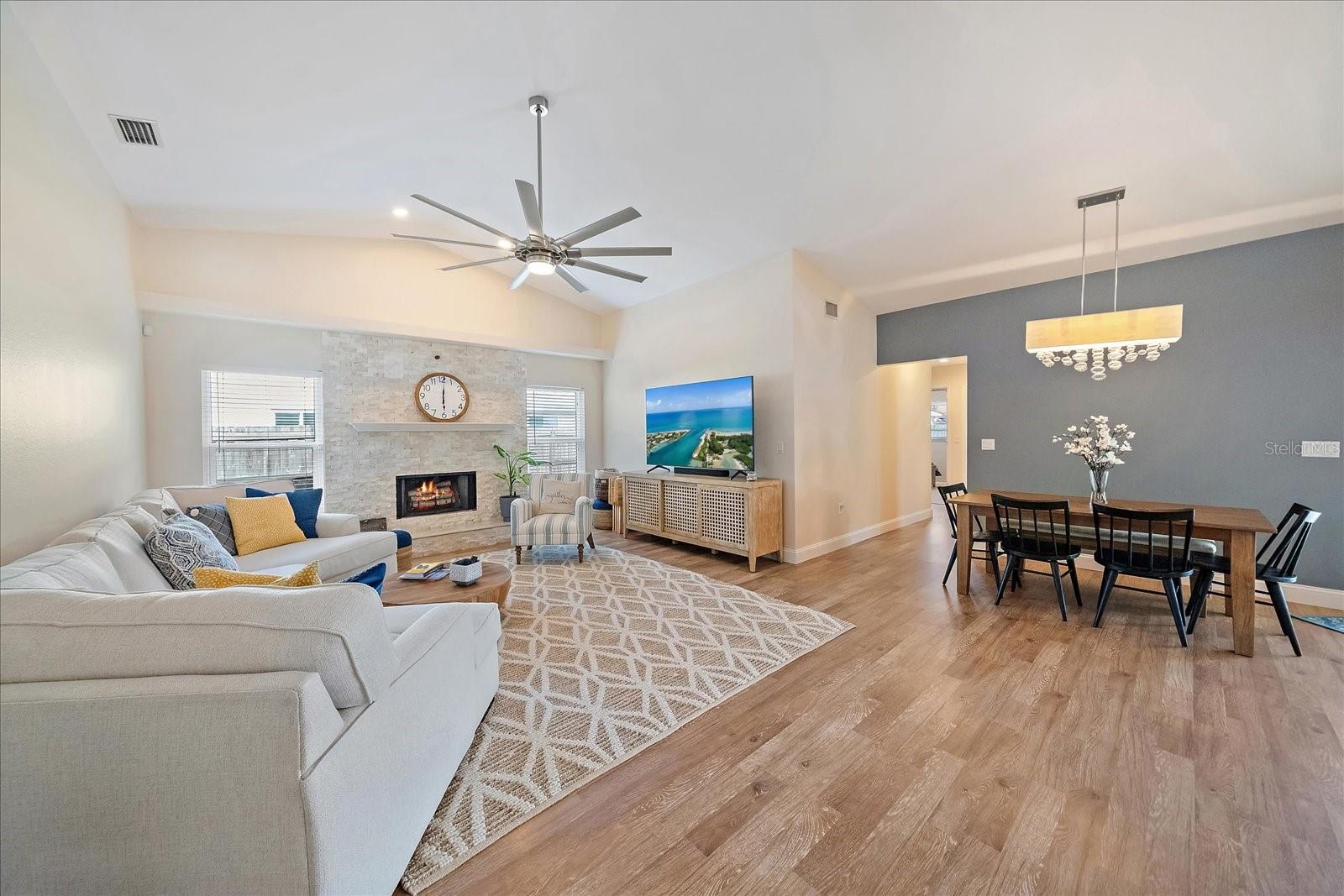 EMERALD GARDENS - Residential