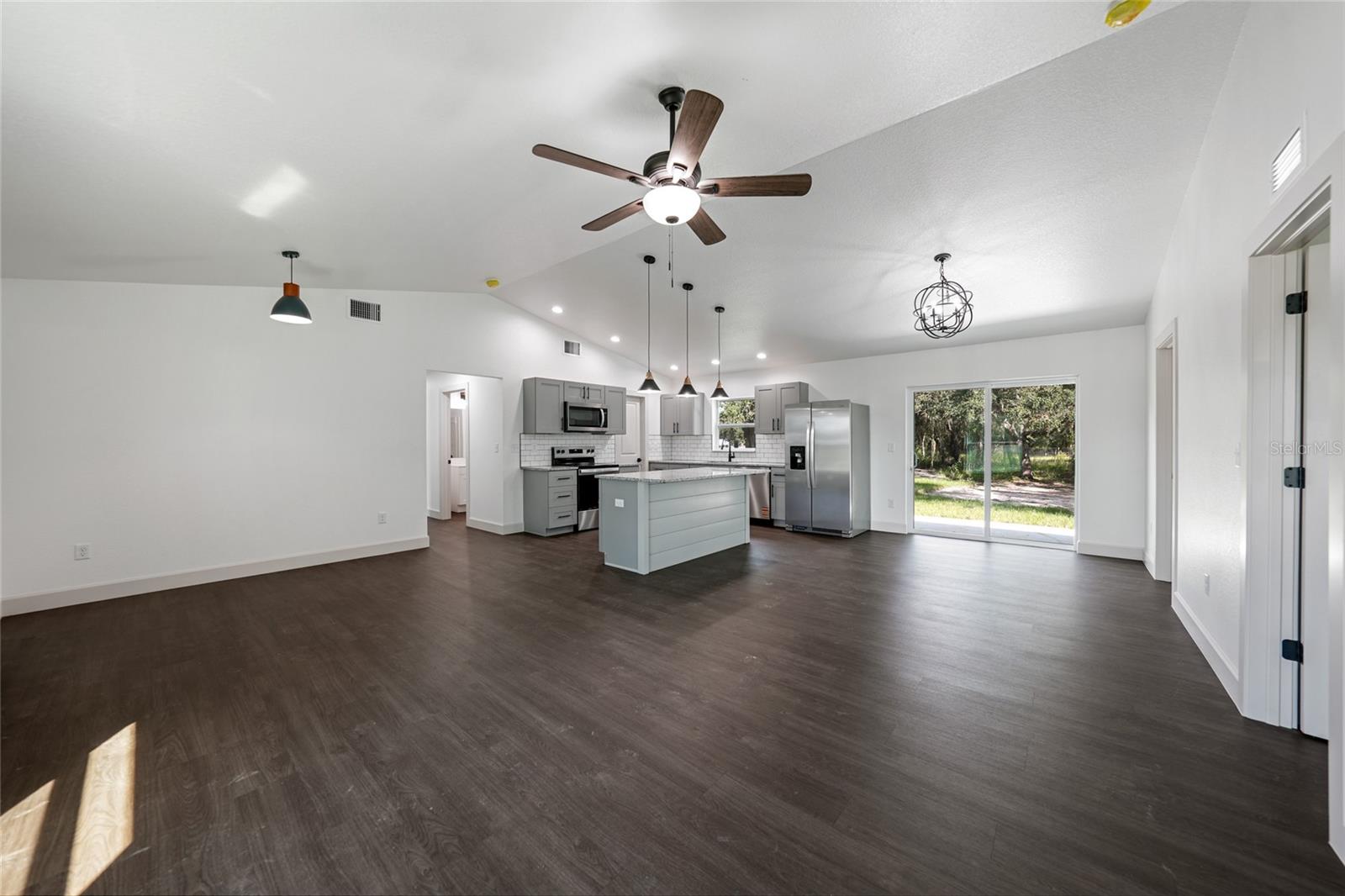 PEACE RIVER ACRES 01 ADDITIO - Residential