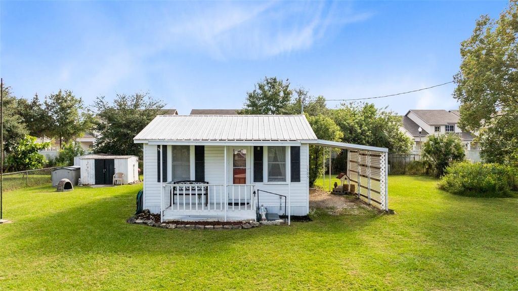 Photo of 1705 Delaware Avenue, Saint Cloud, FL 34769 (MLS # S5136577)