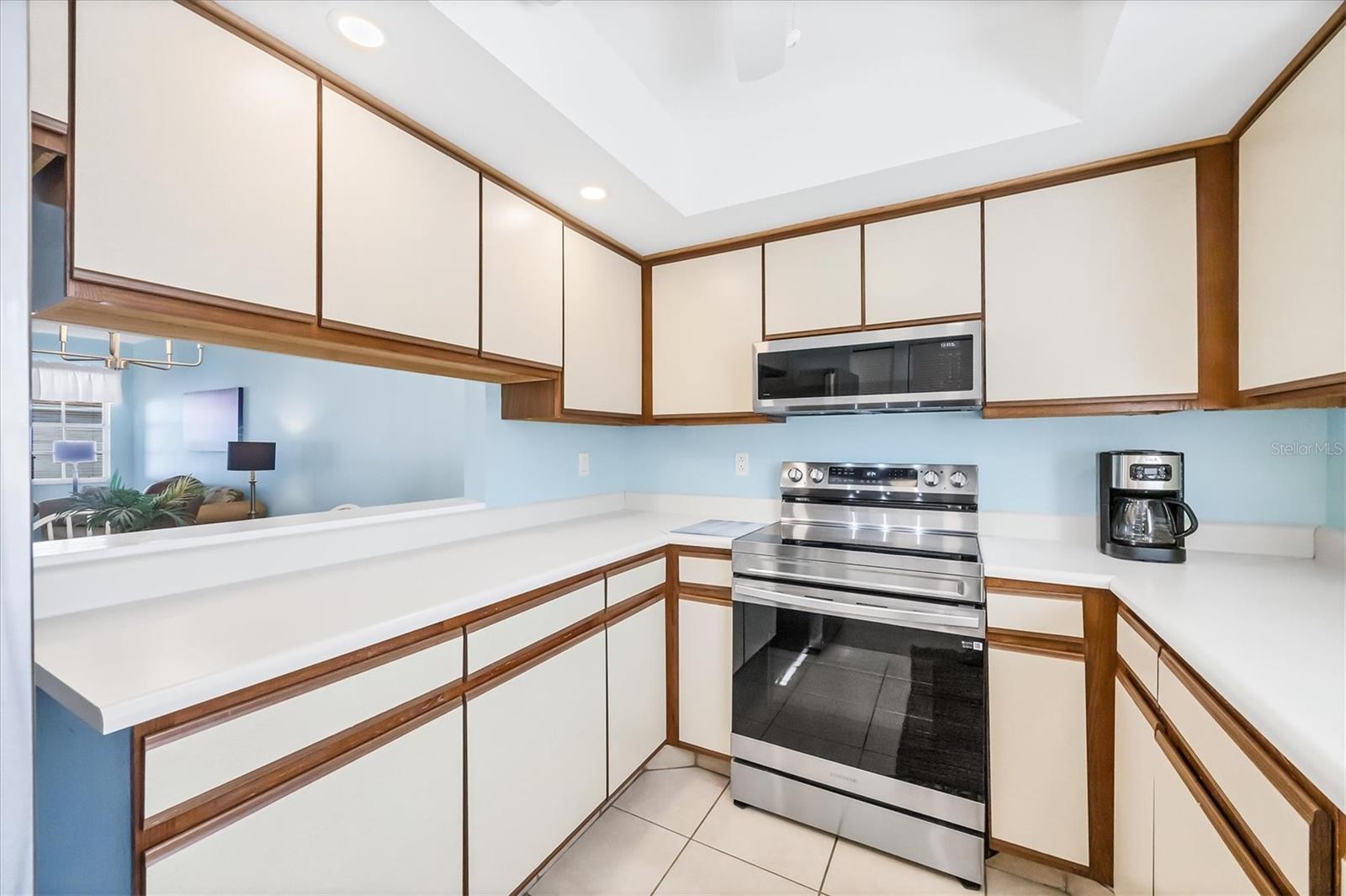 PALM MANOR PH 03 - Residential