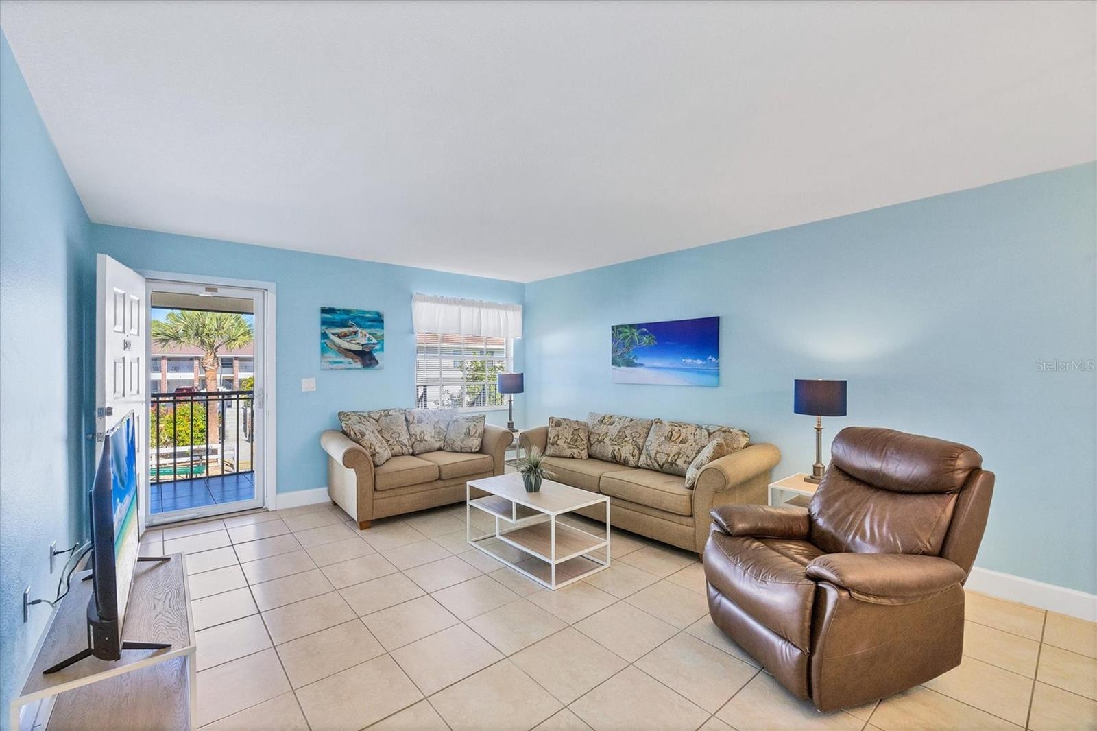 PALM MANOR PH 03 - Residential