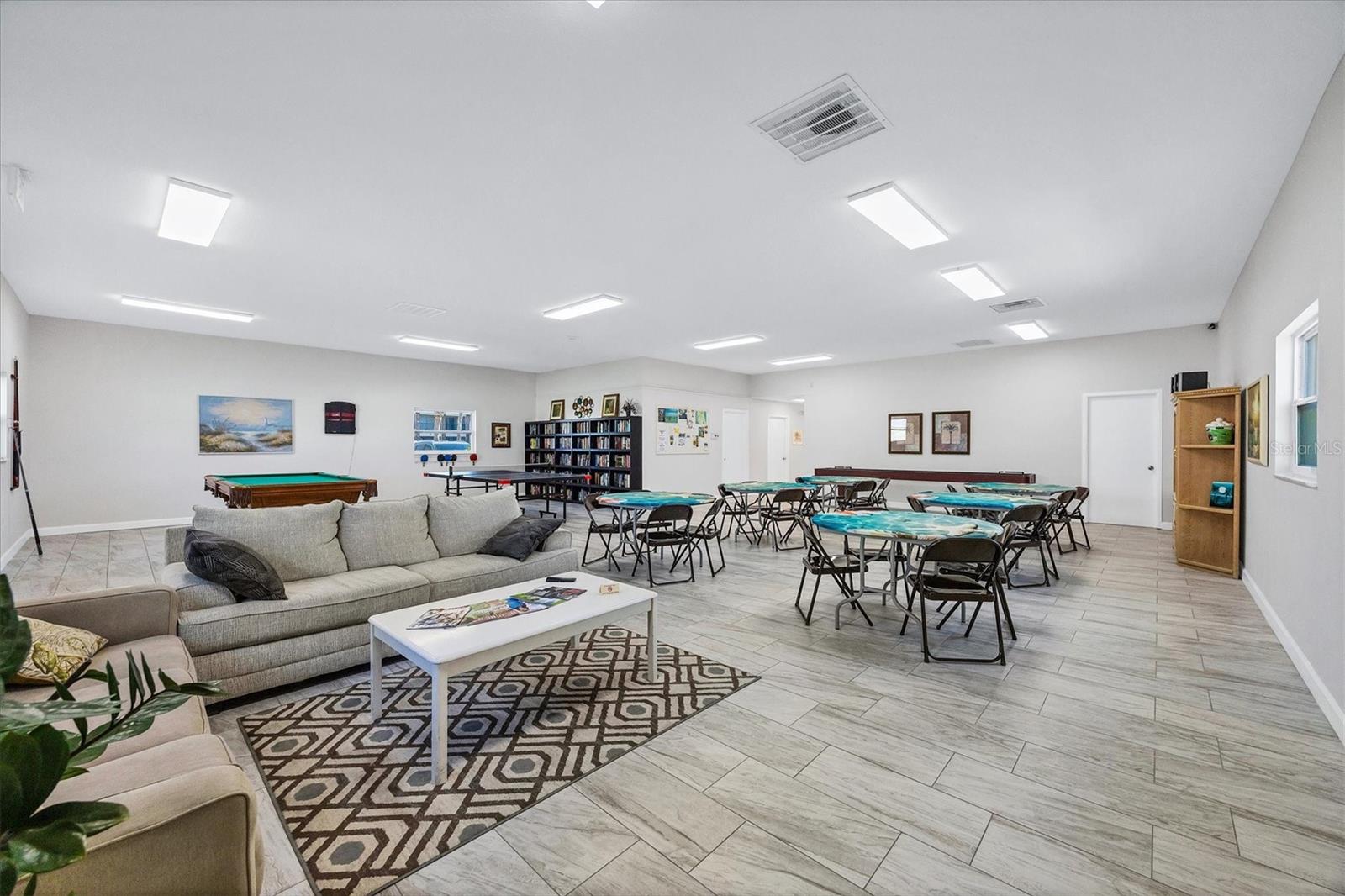 PALM MANOR PH 03 - Residential