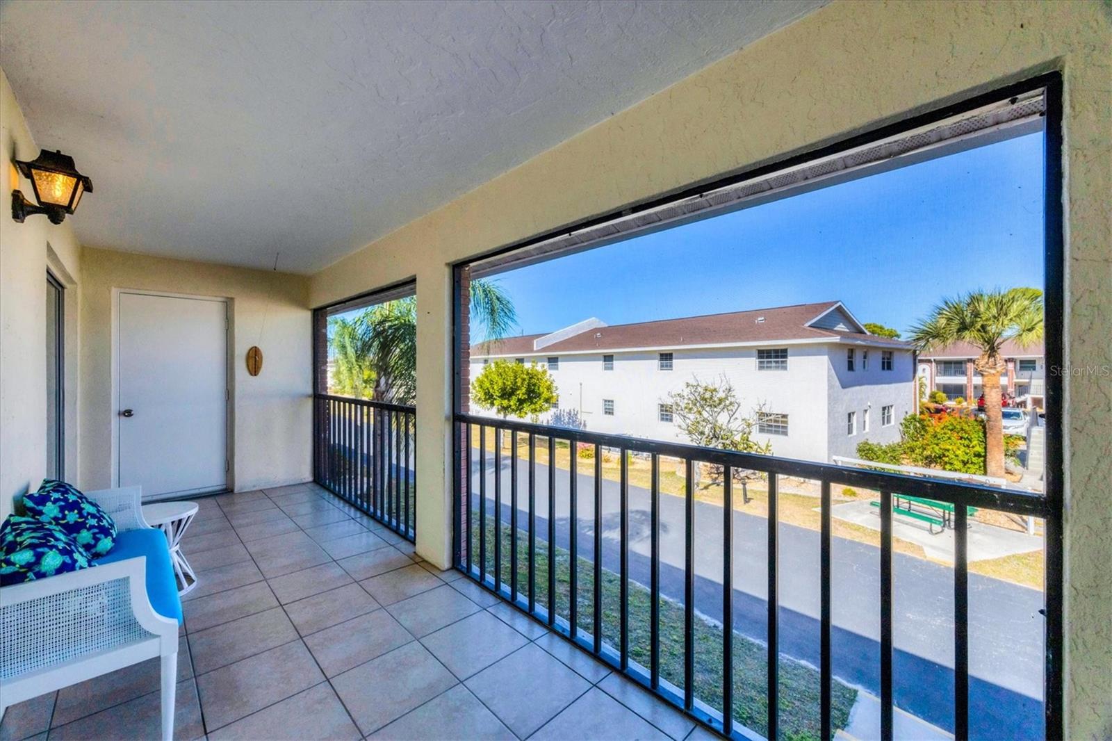 PALM MANOR PH 03 - Residential