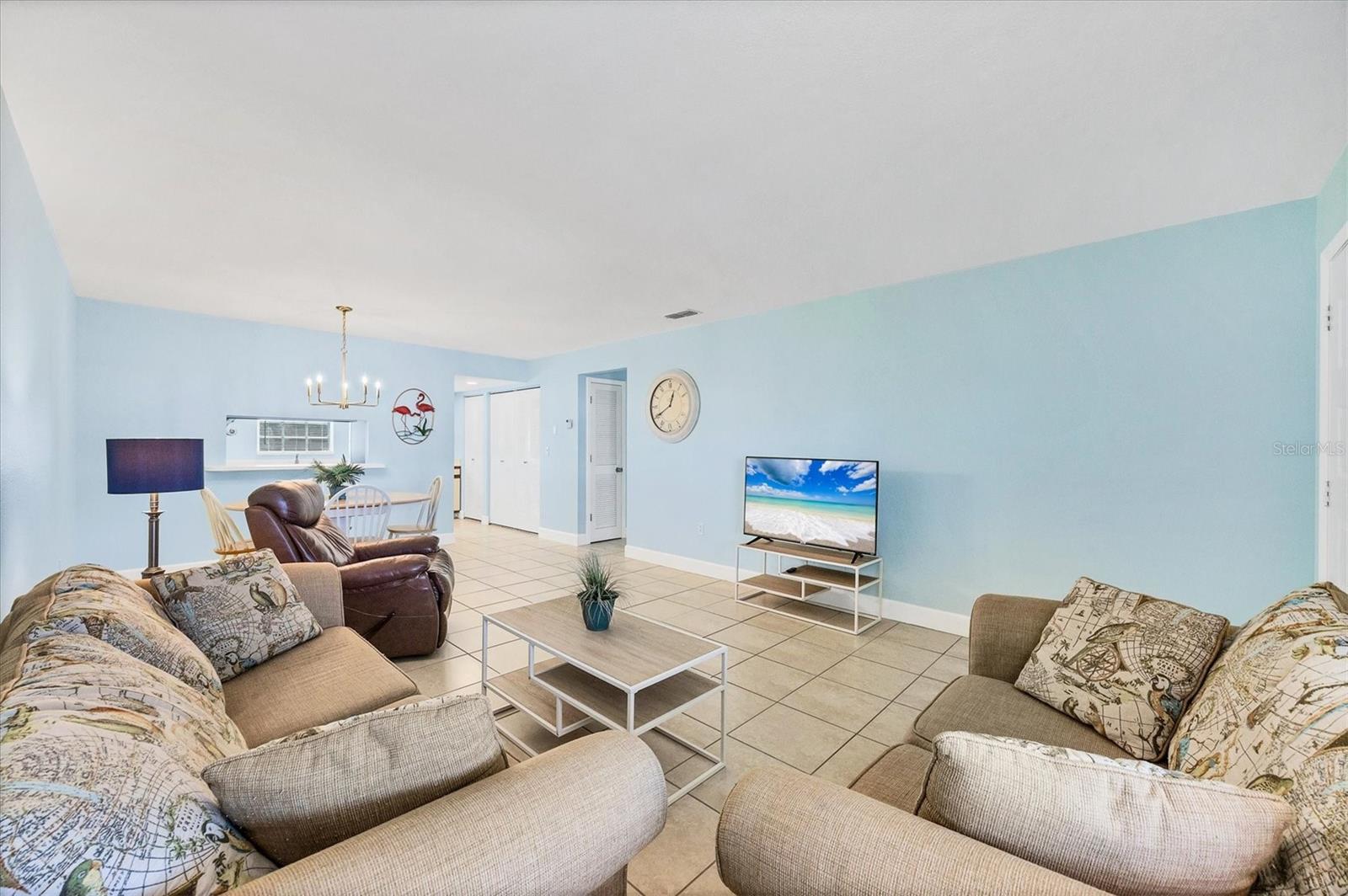 PALM MANOR PH 03 - Residential