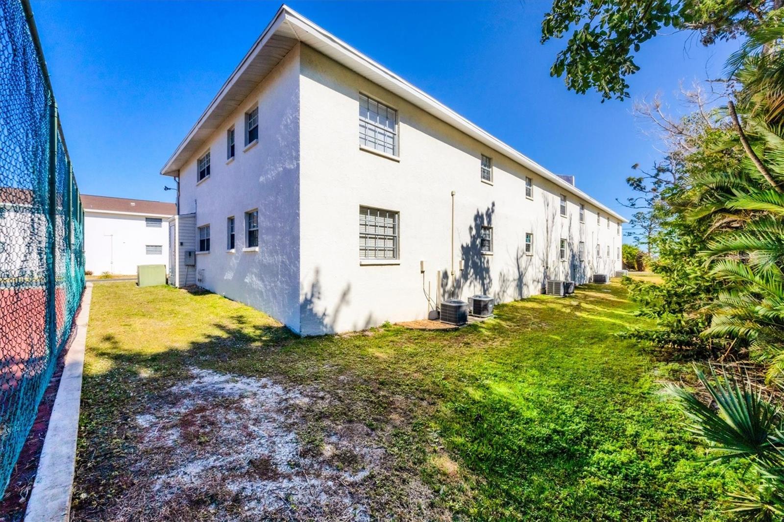 PALM MANOR PH 03 - Residential