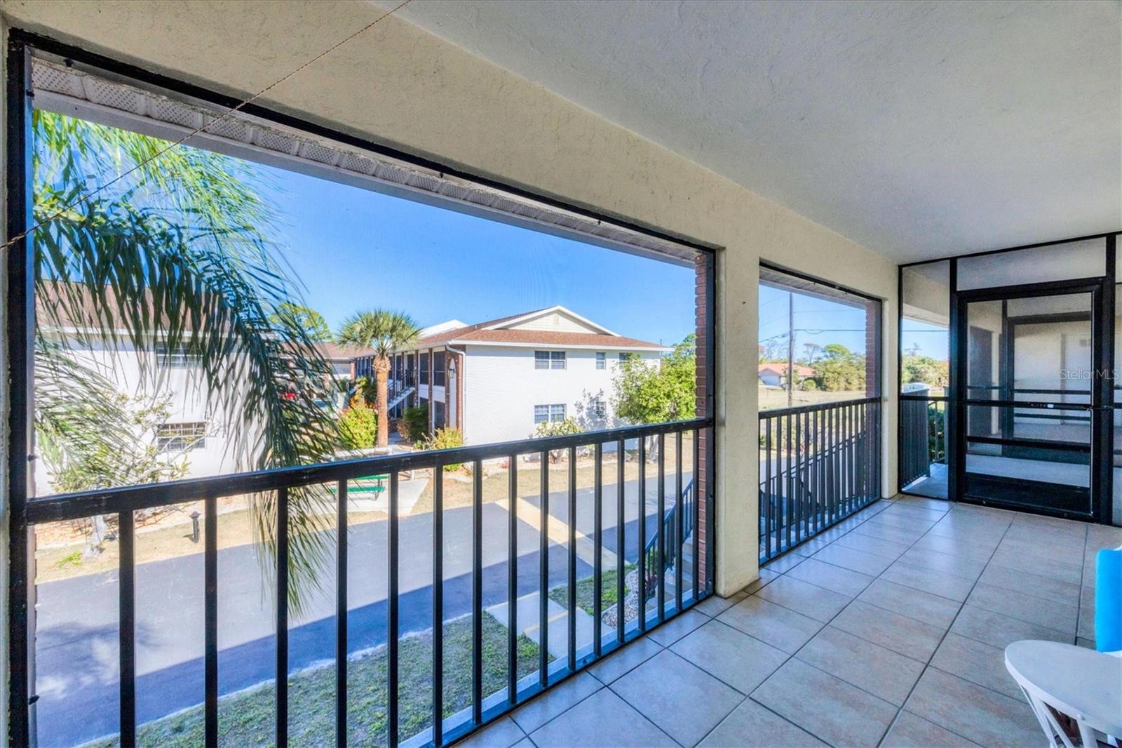 PALM MANOR PH 03 - Residential