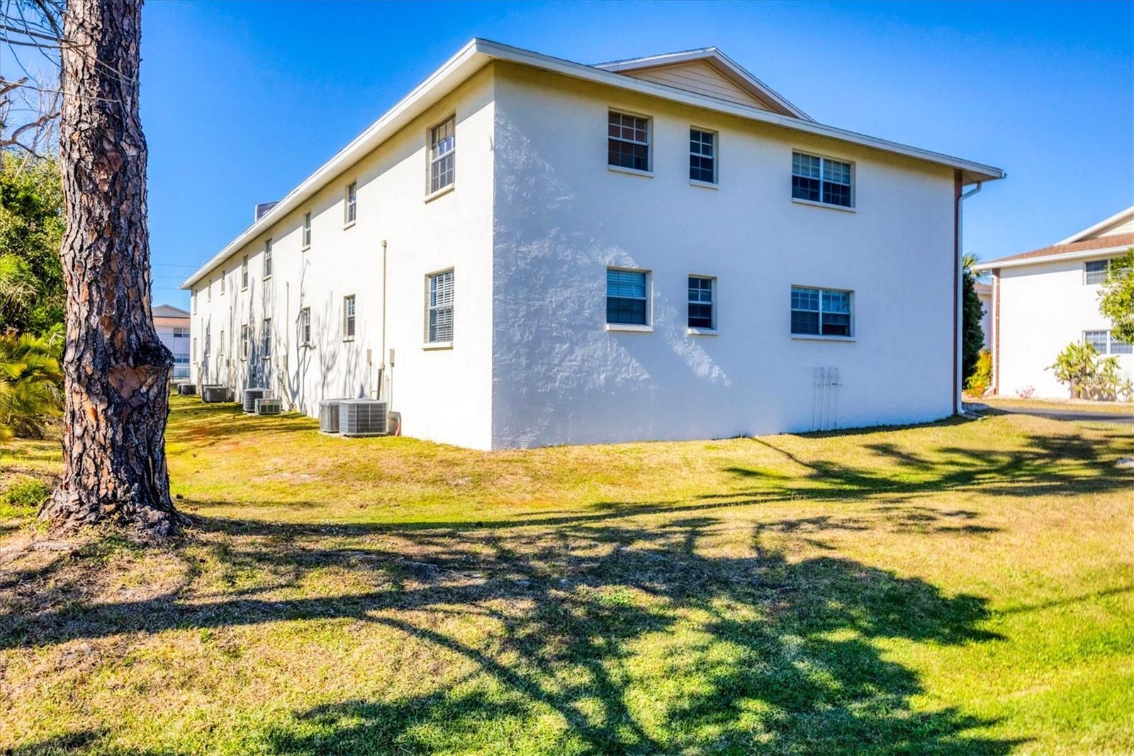 PALM MANOR PH 03 - Residential