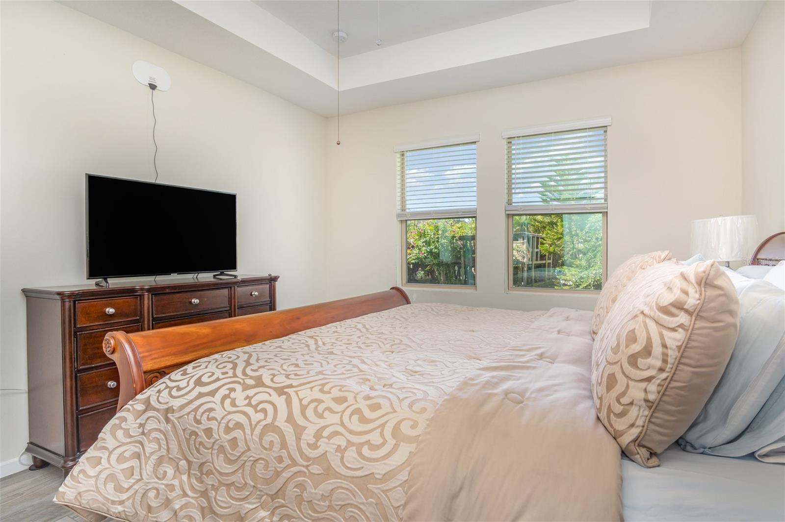 TUSKAWILLA CROSSINGS - Residential