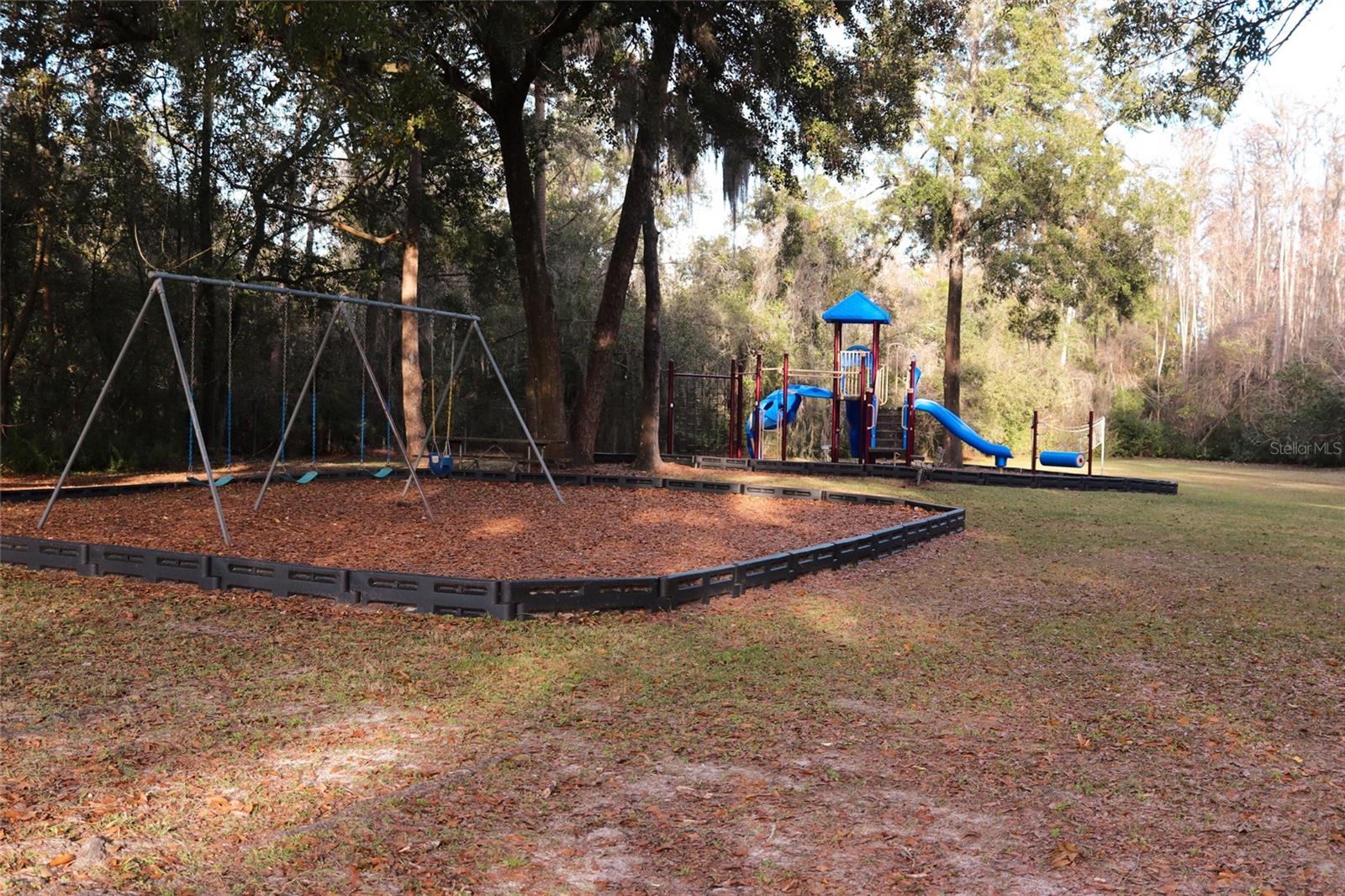 SWANN LAKE - Residential