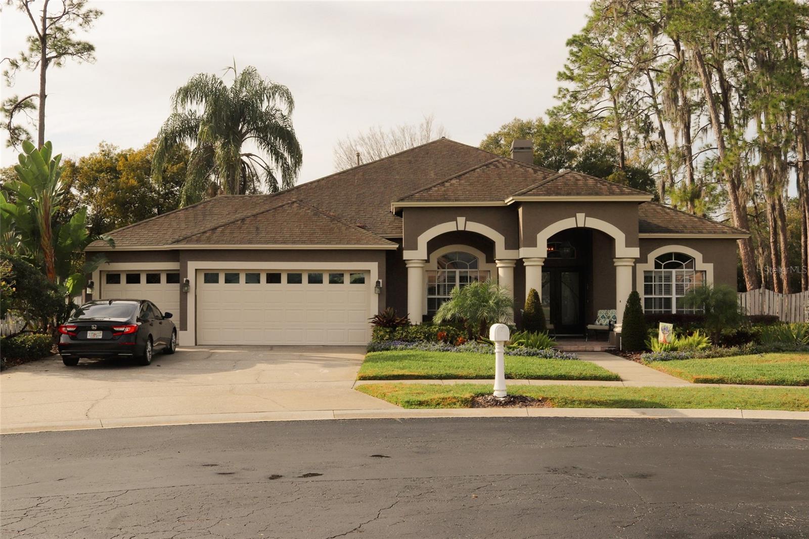 SWANN LAKE - Residential