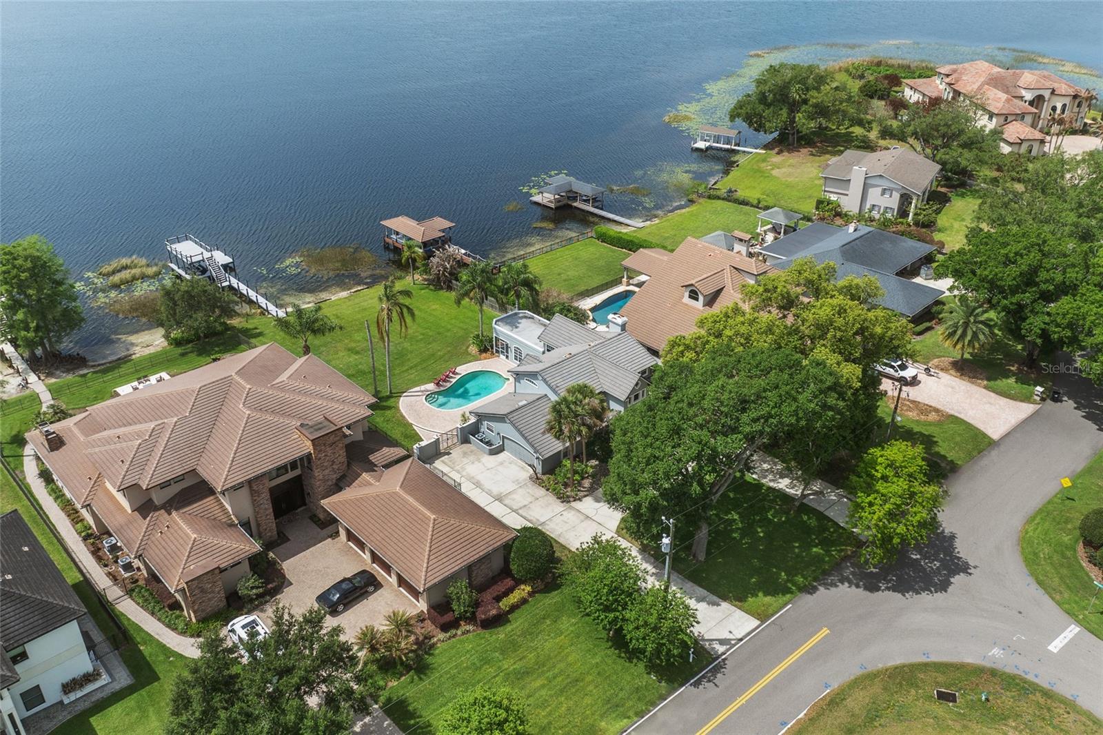 LAKE DOWN SHORES - Residential