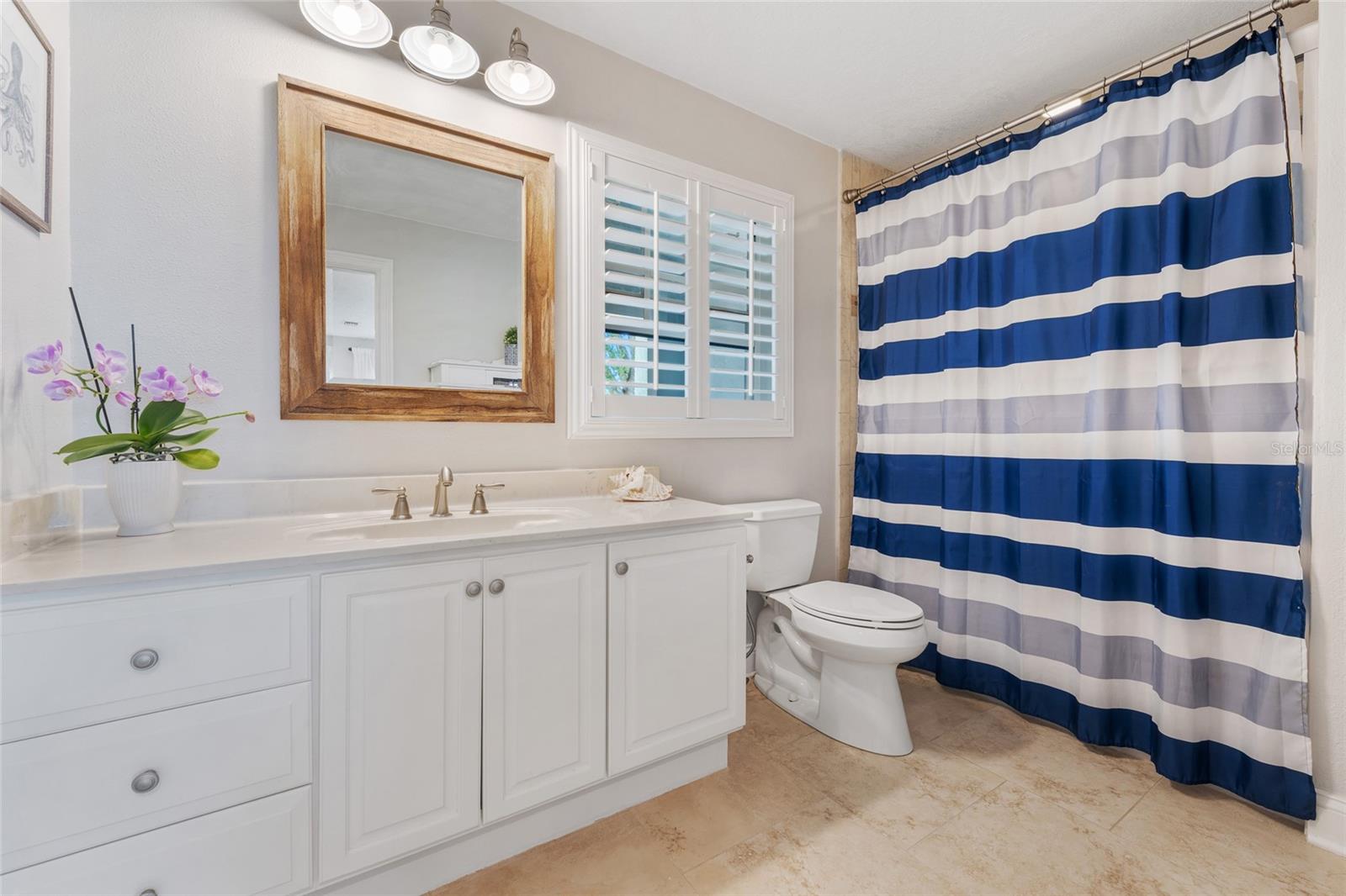LAKE DOWN SHORES - Residential