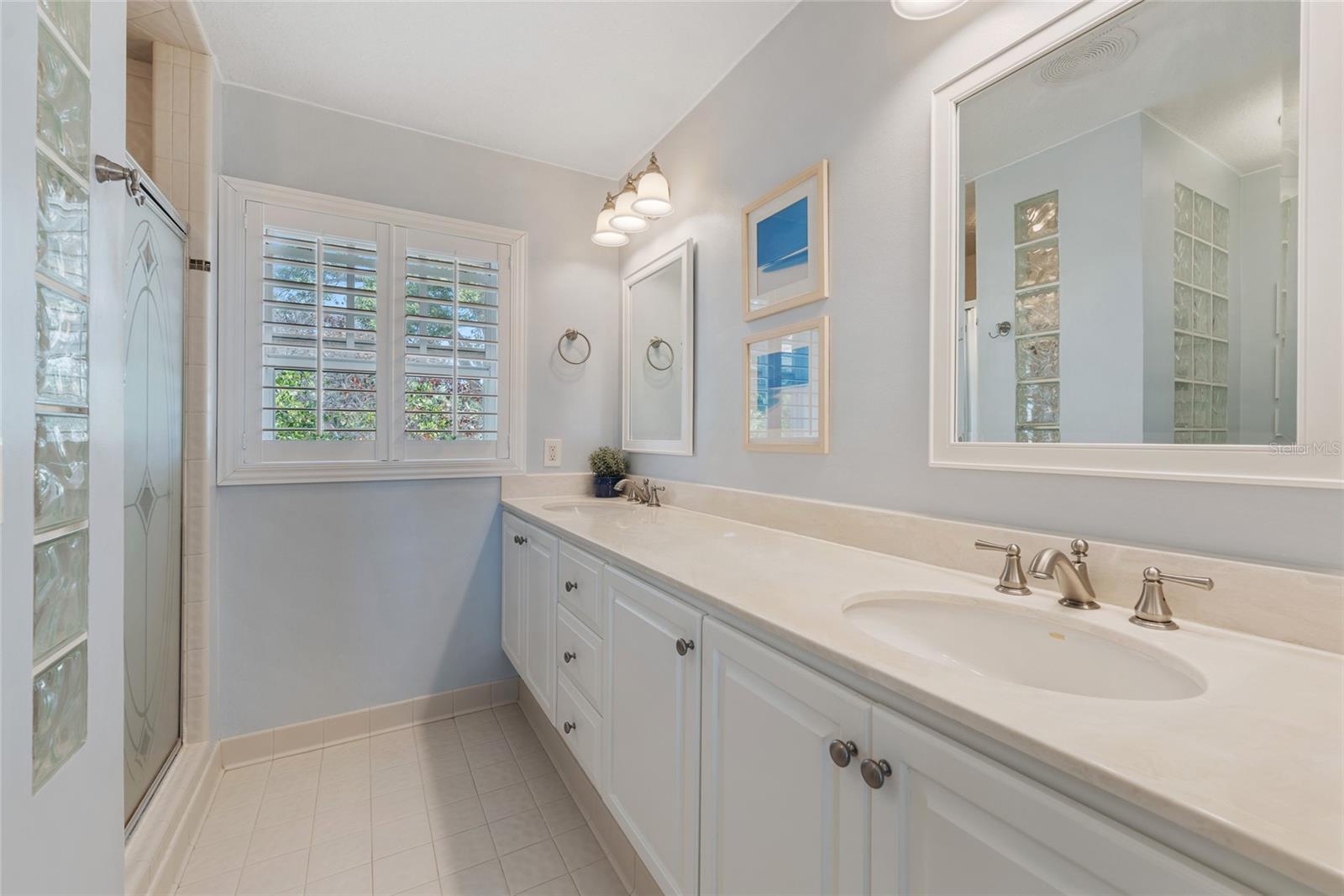 LAKE DOWN SHORES - Residential