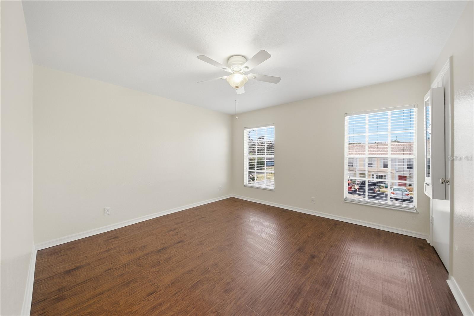 EMBASSY PARK TWNHMS CONDO - Residential Lease