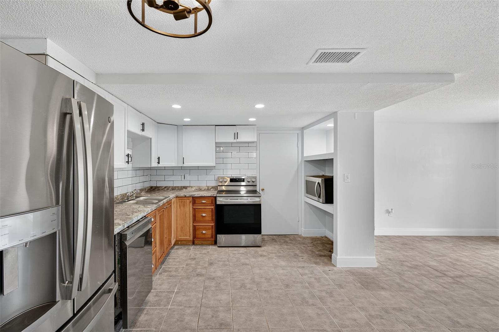 BEACON WOODS VILLAGE - Residential