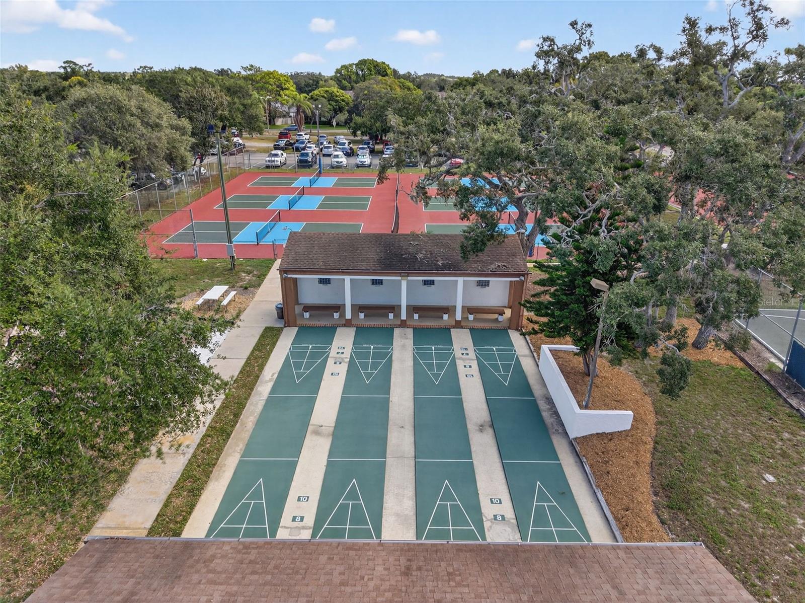 BEACON WOODS VILLAGE - Residential