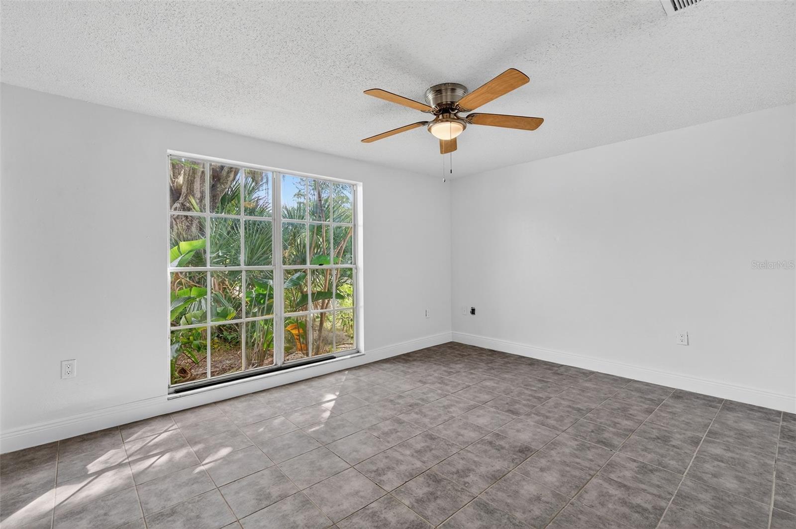 BEACON WOODS VILLAGE - Residential
