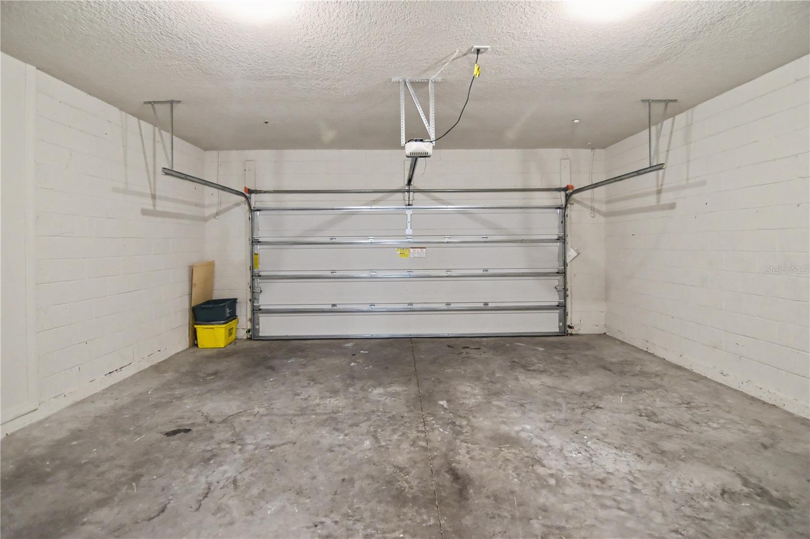 ALOMA TRAILS - Residential