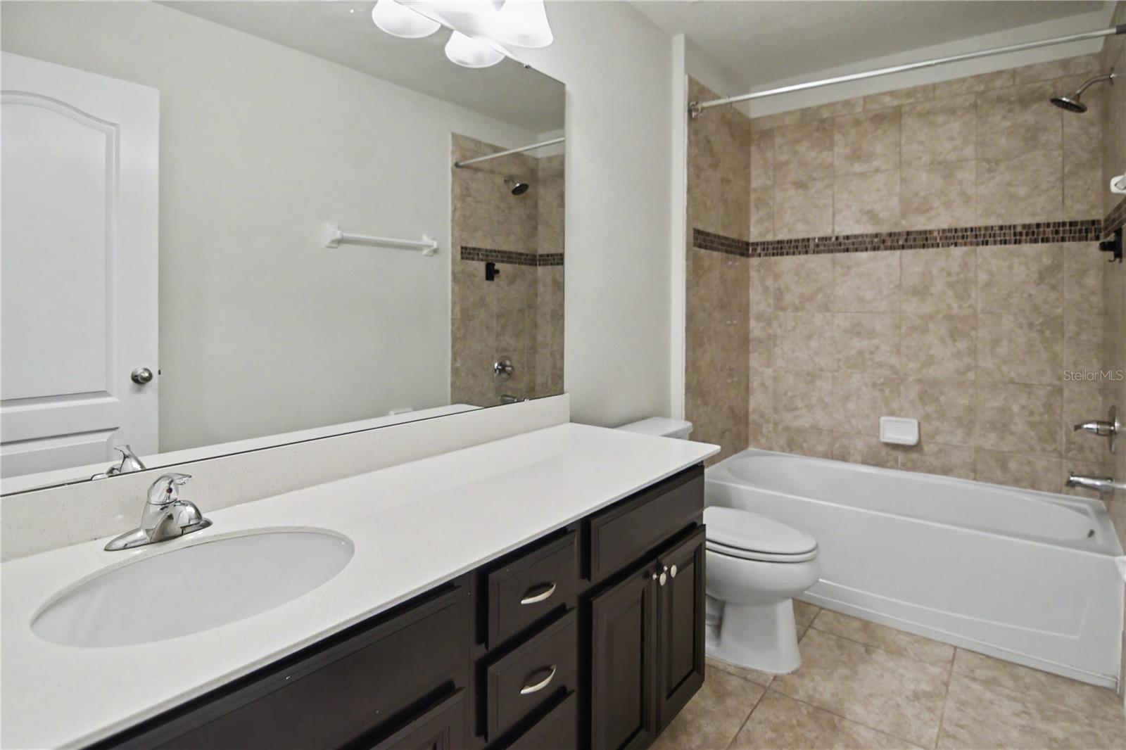 ALOMA TRAILS - Residential