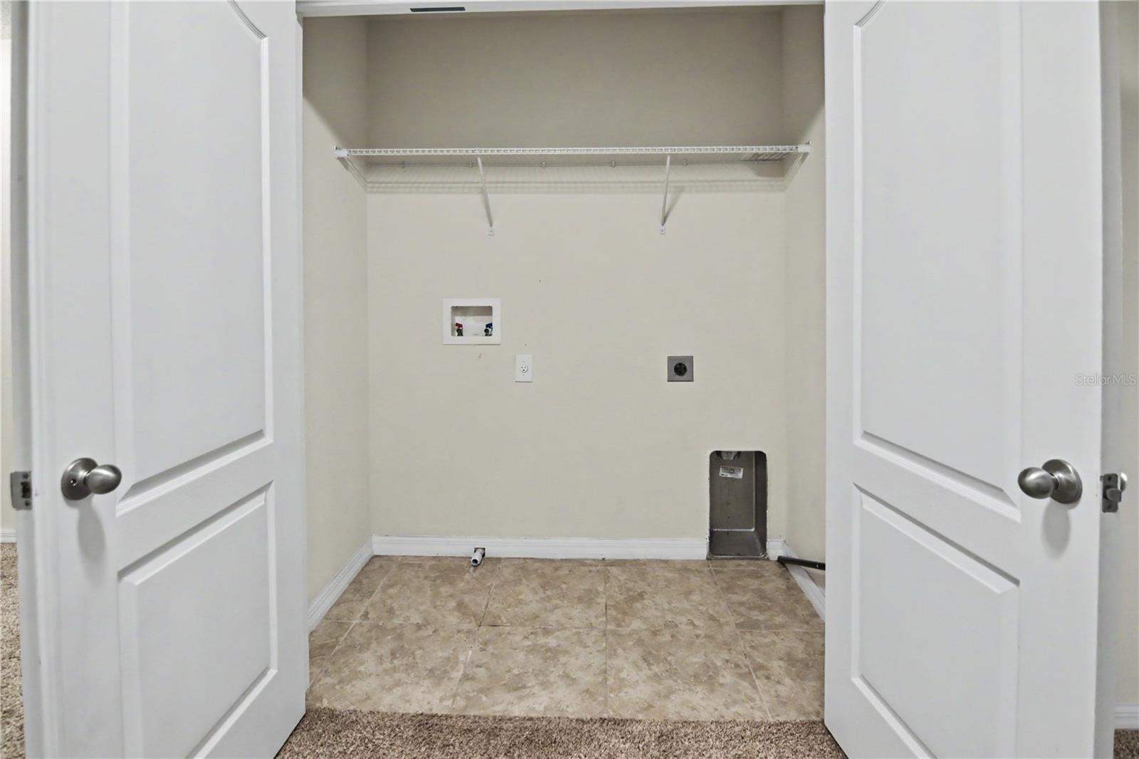 ALOMA TRAILS - Residential