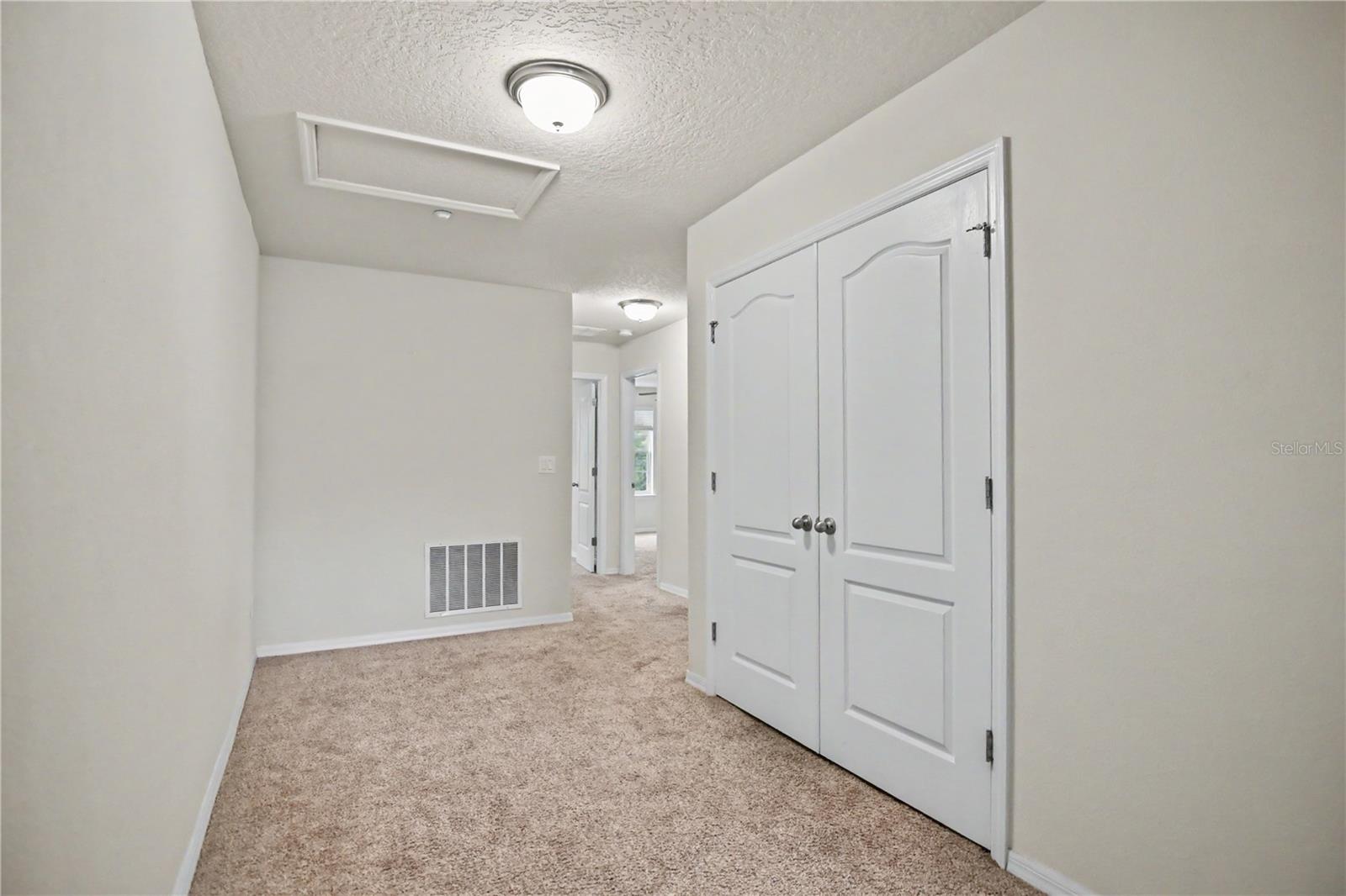 ALOMA TRAILS - Residential