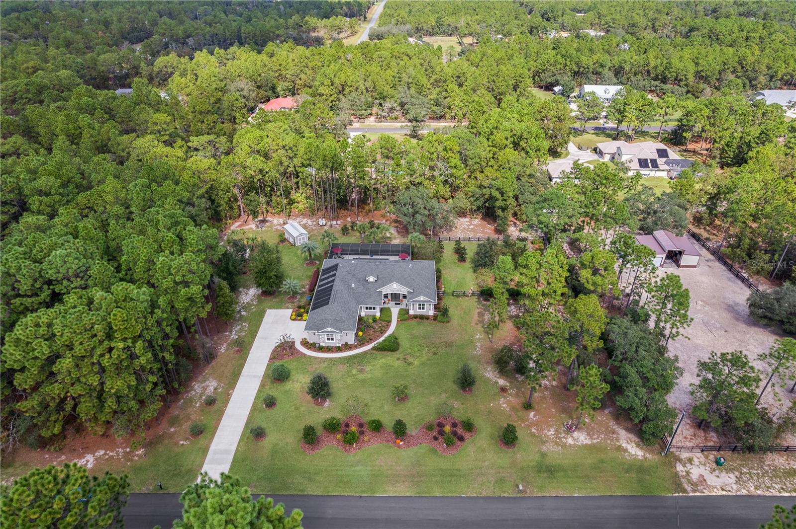 4554 N PERRY DRIVE