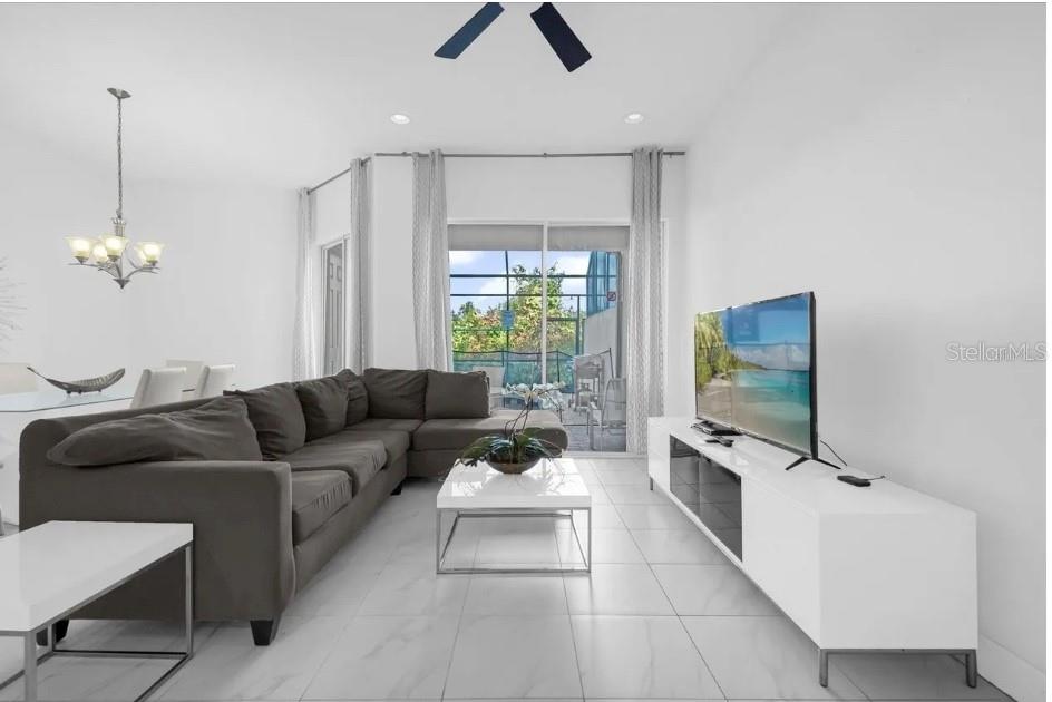 FESTIVAL PH - Residential Lease