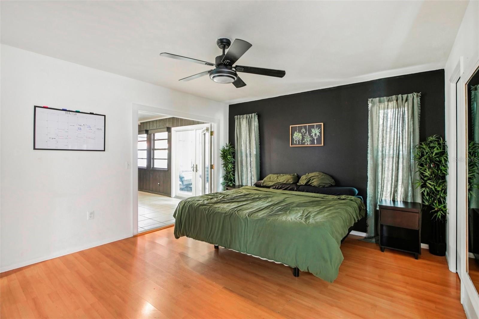 COLONIAL OAKS - Residential