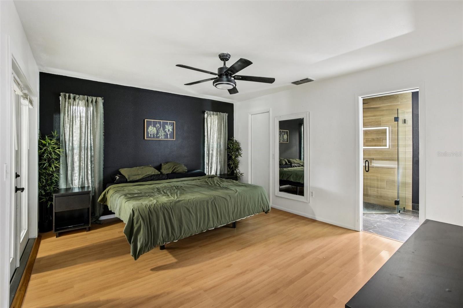 COLONIAL OAKS - Residential