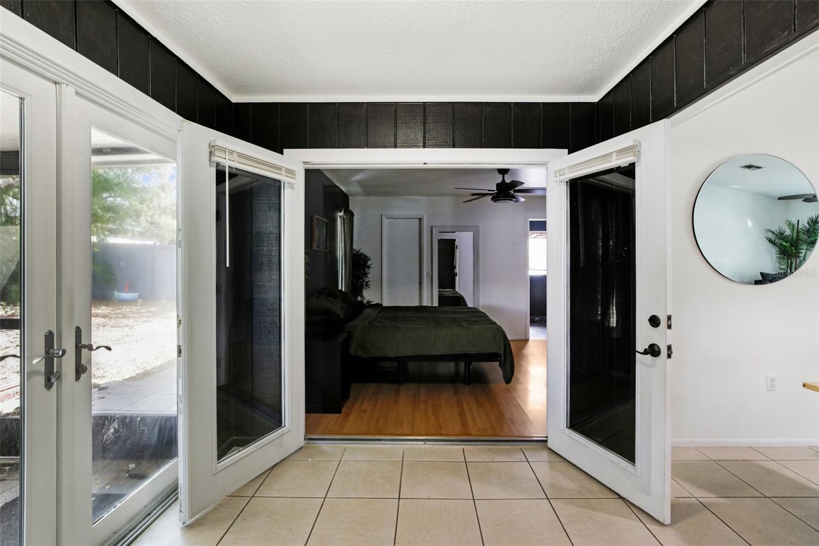 COLONIAL OAKS - Residential