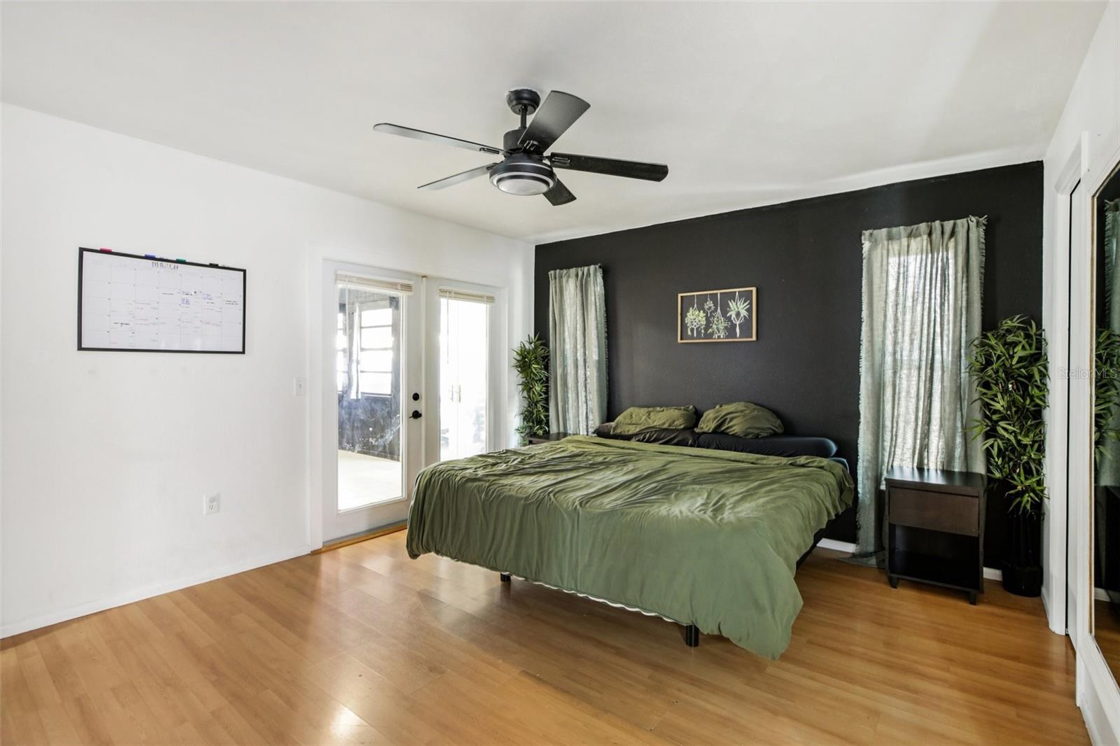 COLONIAL OAKS - Residential