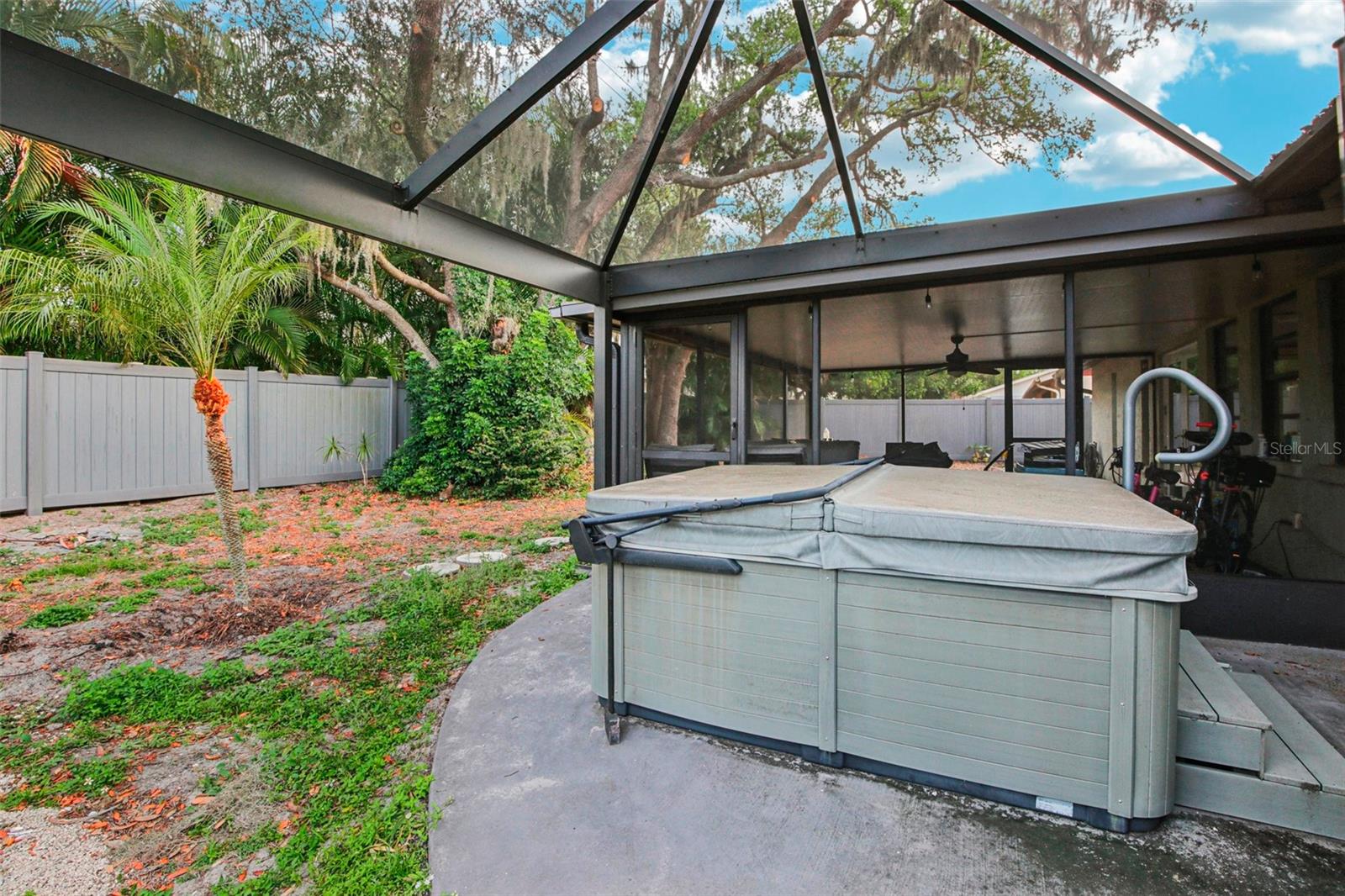 COLONIAL OAKS - Residential