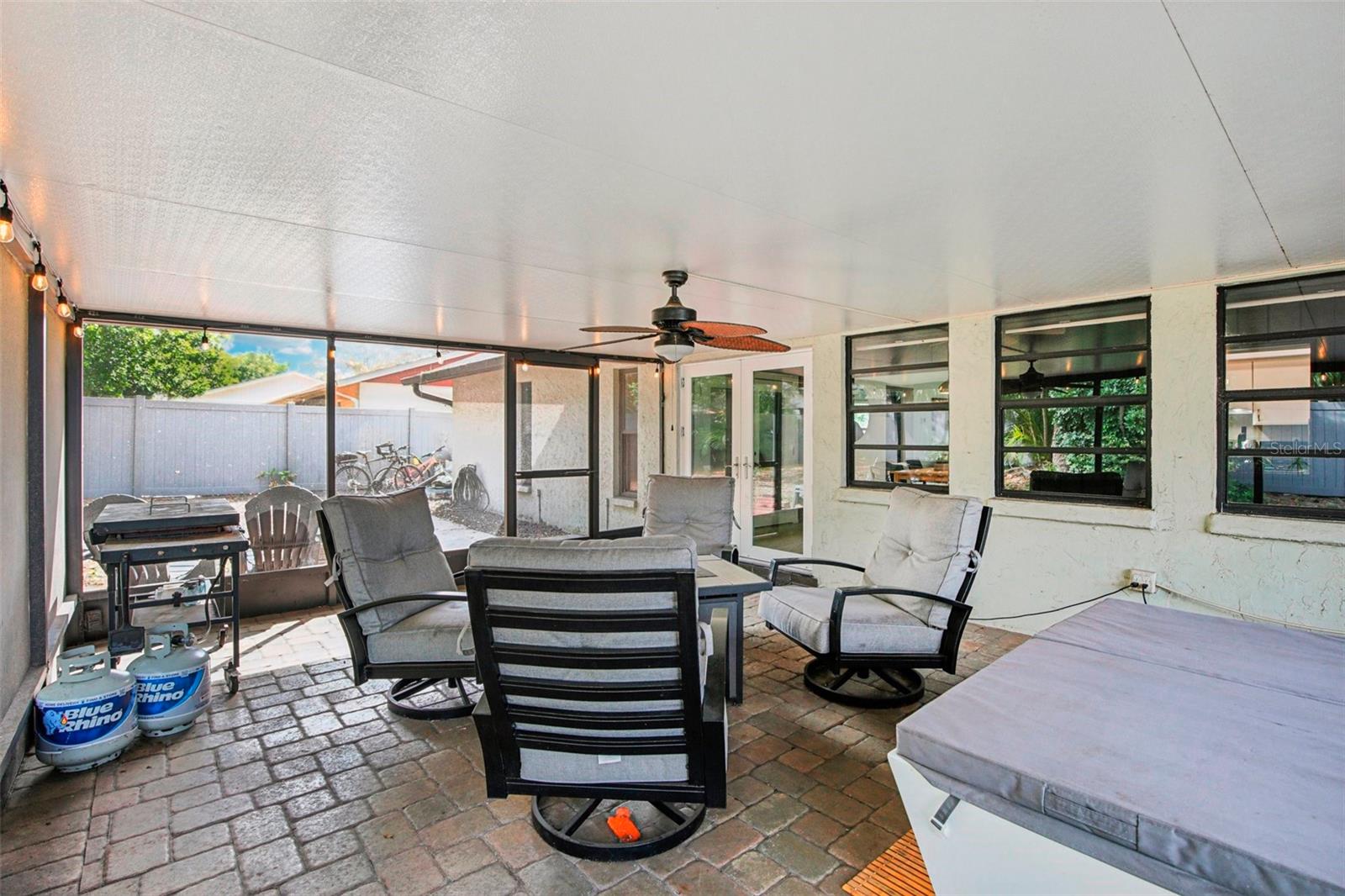 COLONIAL OAKS - Residential