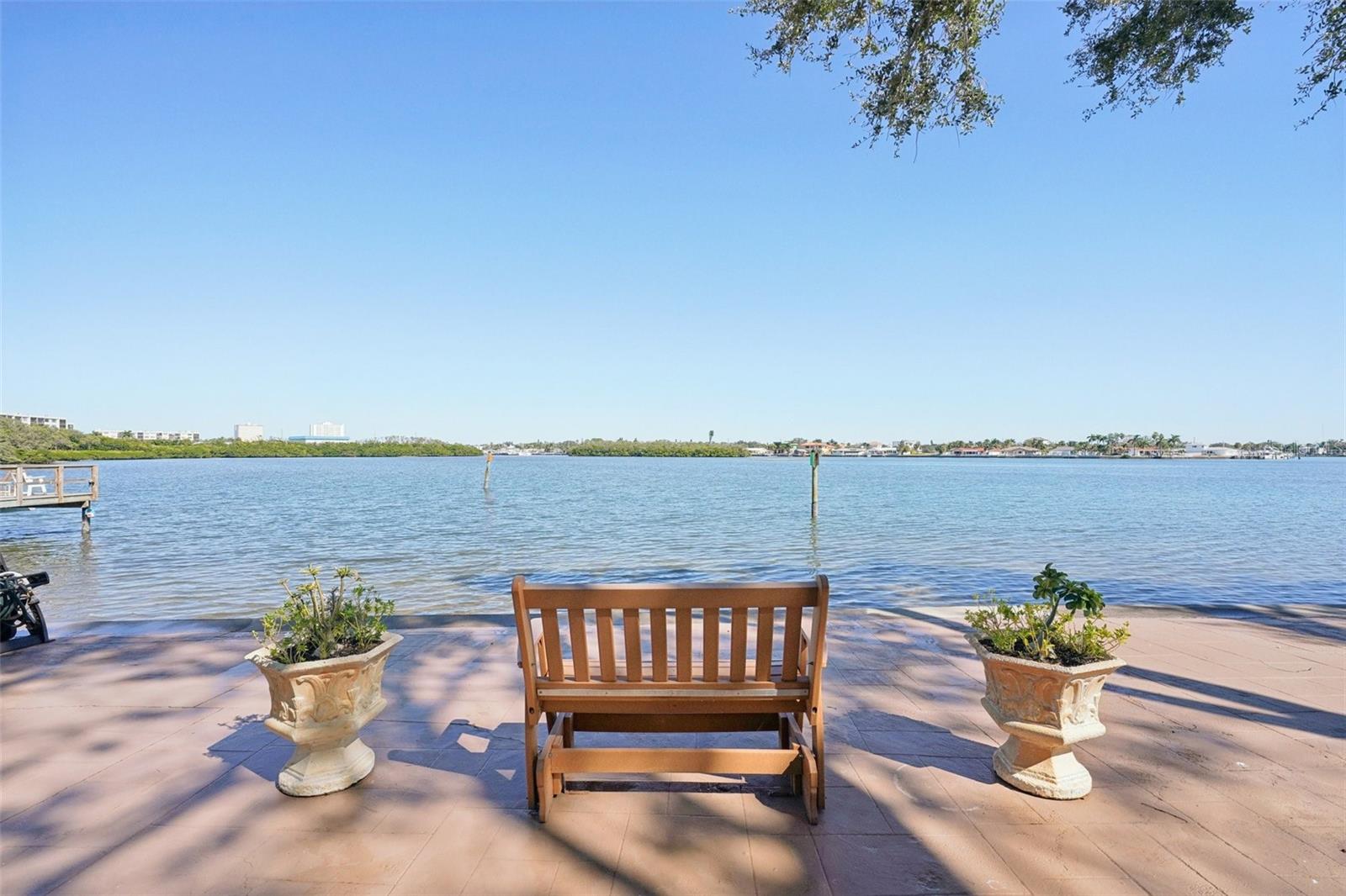 SHORE CREST BLDG - Residential