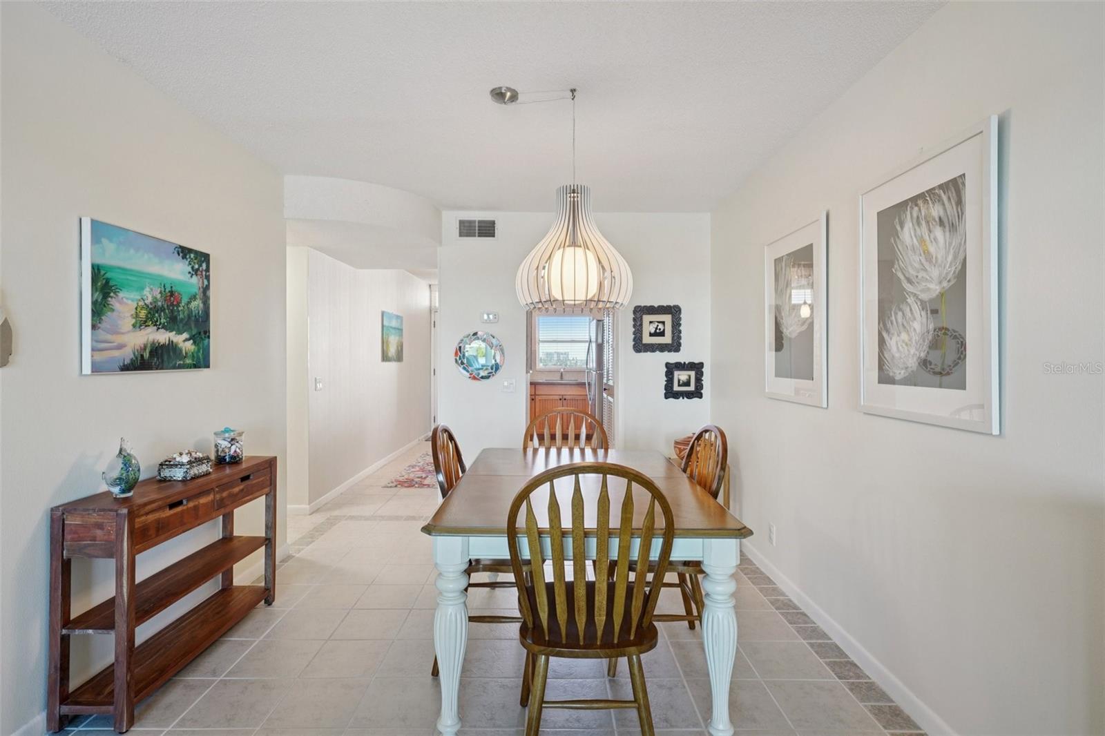 SHORE CREST BLDG - Residential