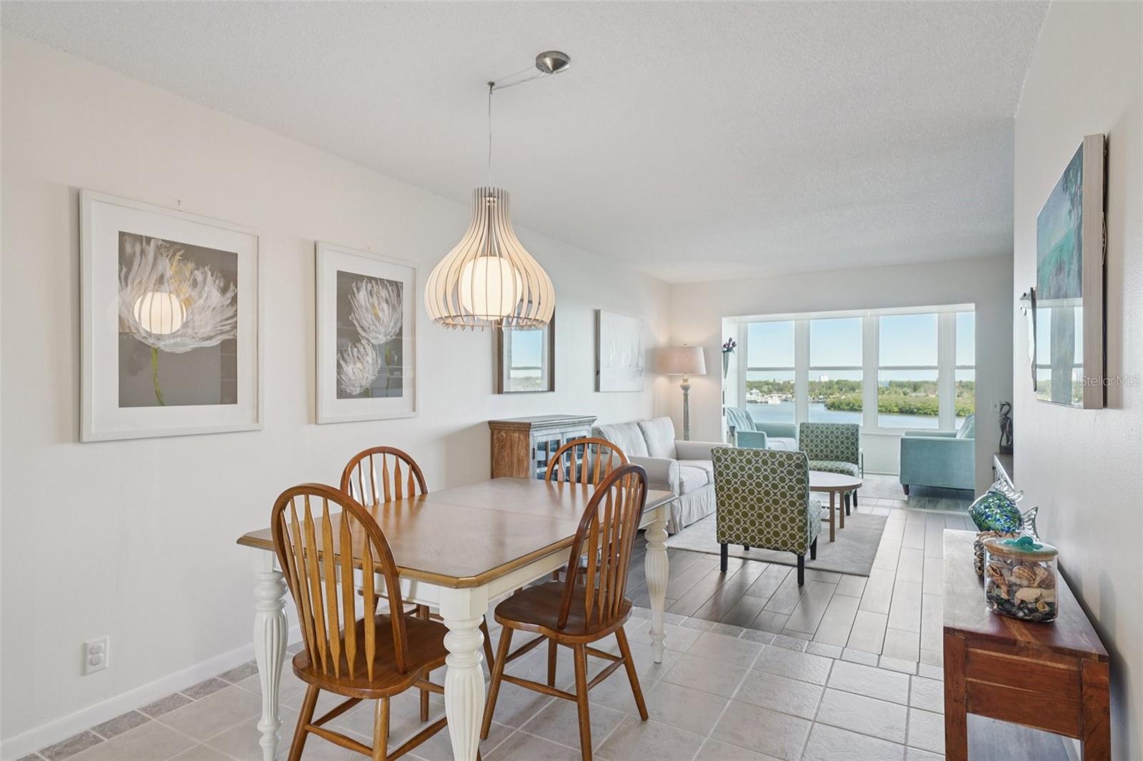 SHORE CREST BLDG - Residential