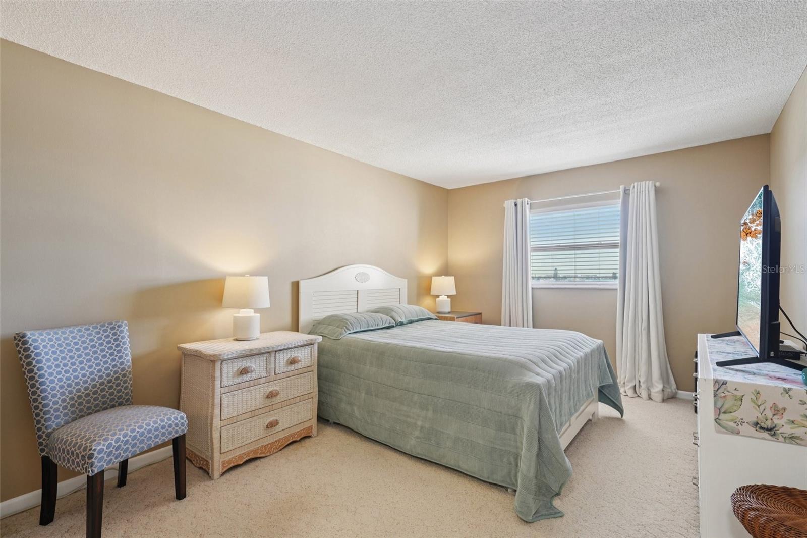 SHORE CREST BLDG - Residential