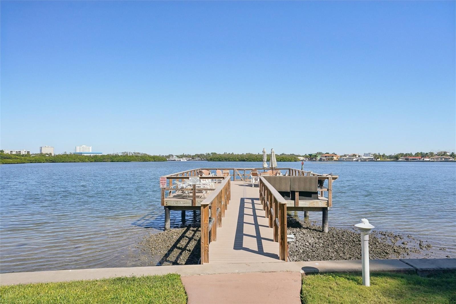 SHORE CREST BLDG - Residential