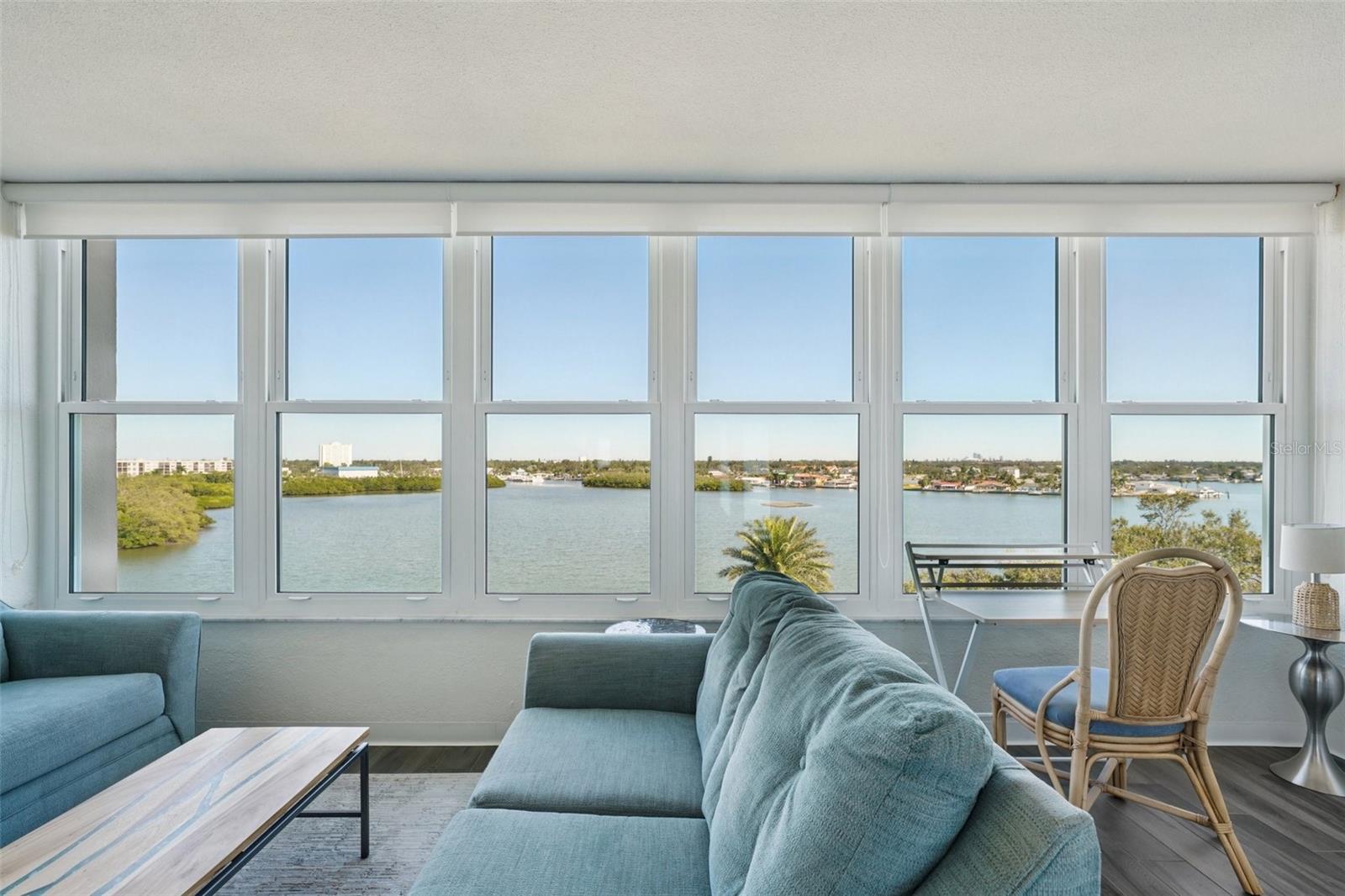 SHORE CREST BLDG - Residential