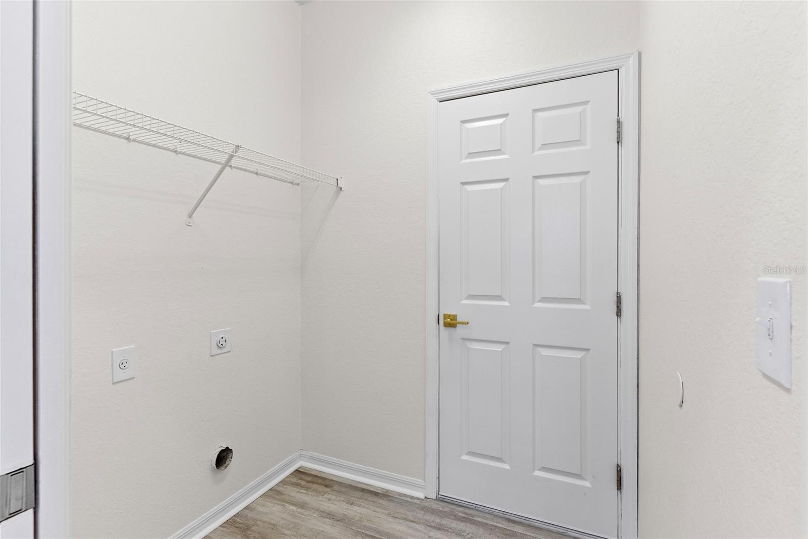 MANDOLIN 02 - Residential